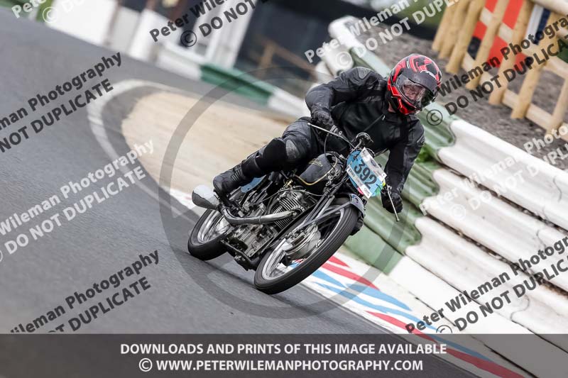 Vintage motorcycle club;eventdigitalimages;mallory park;mallory park trackday photographs;no limits trackdays;peter wileman photography;trackday digital images;trackday photos;vmcc festival 1000 bikes photographs